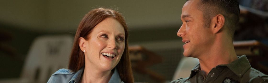 Julianne Moore And Joseph Gordon-Levitt In Don Jon